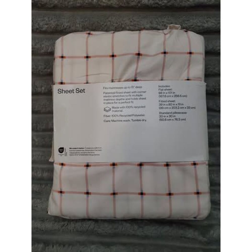Target Room Essentials Microfiber Multicolor Grid Twin XL Sheet Set New!